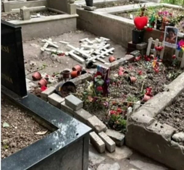 Mattia Ahmet Minguzzi davası öncesi mezarına korkunç saldırı: Ailesine tehdit mesajları atılmıştı!